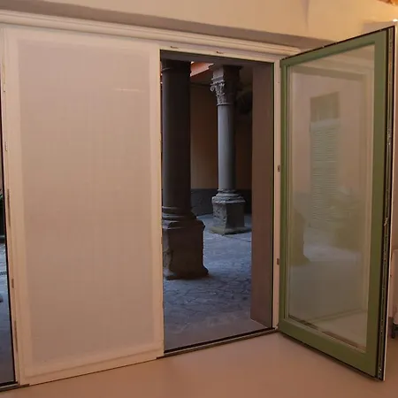 Apartament La Rosa Scarlatta *