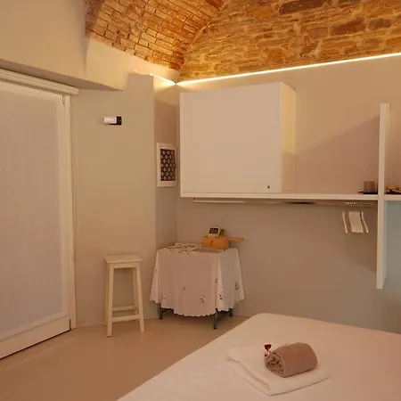La Rosa Scarlatta Apartament *