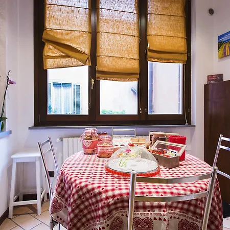Apartament La Rosa Scarlatta *